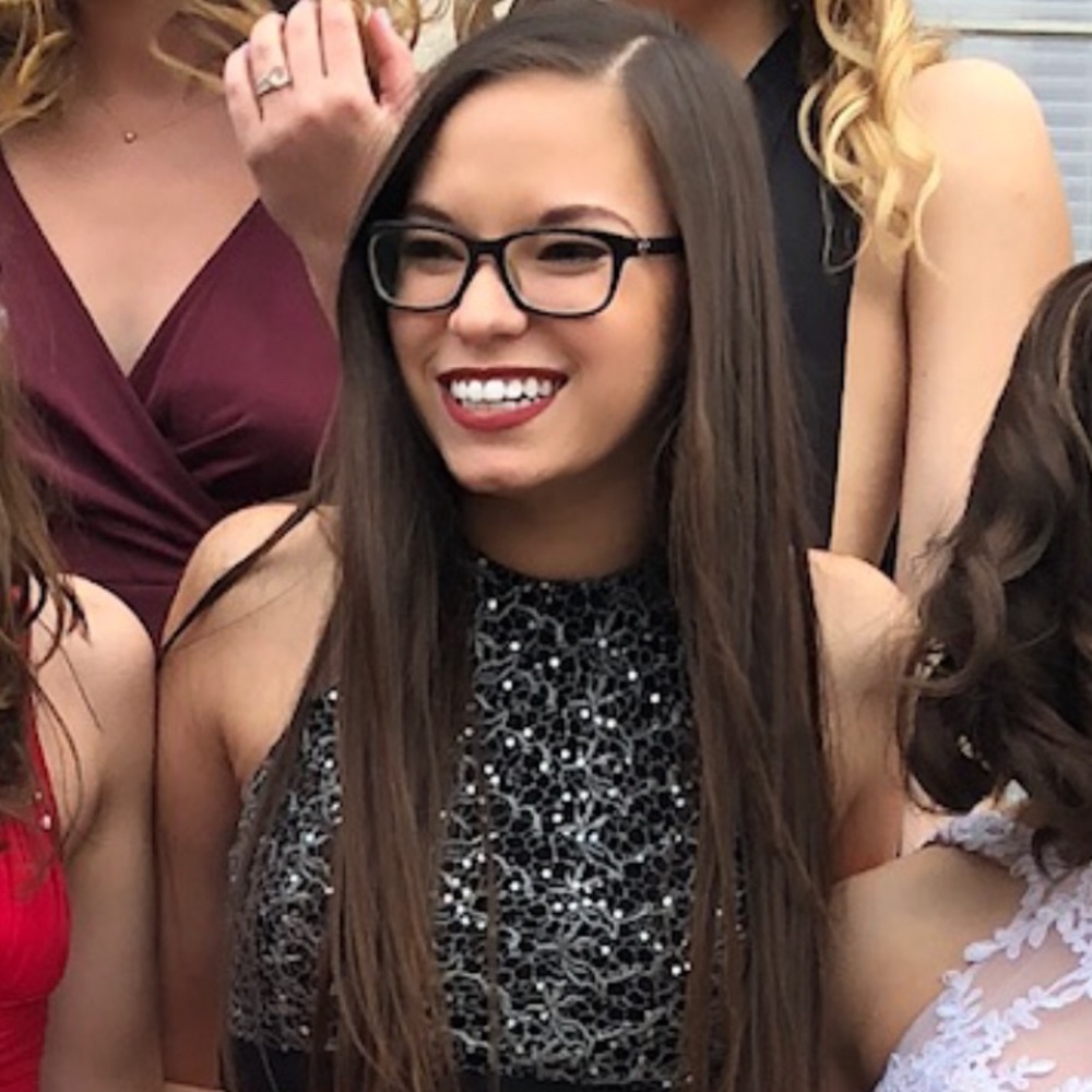 Meet your Posher, Maria